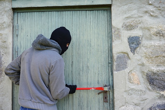 Bordeaux : il surprend un voleur sur sa terrasse, « je cherche le Crédit Agricole » lui répond l’intrus